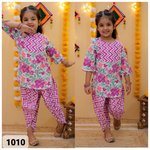 Girls Pure cotton Printed Kurta with dhoti set-Pink